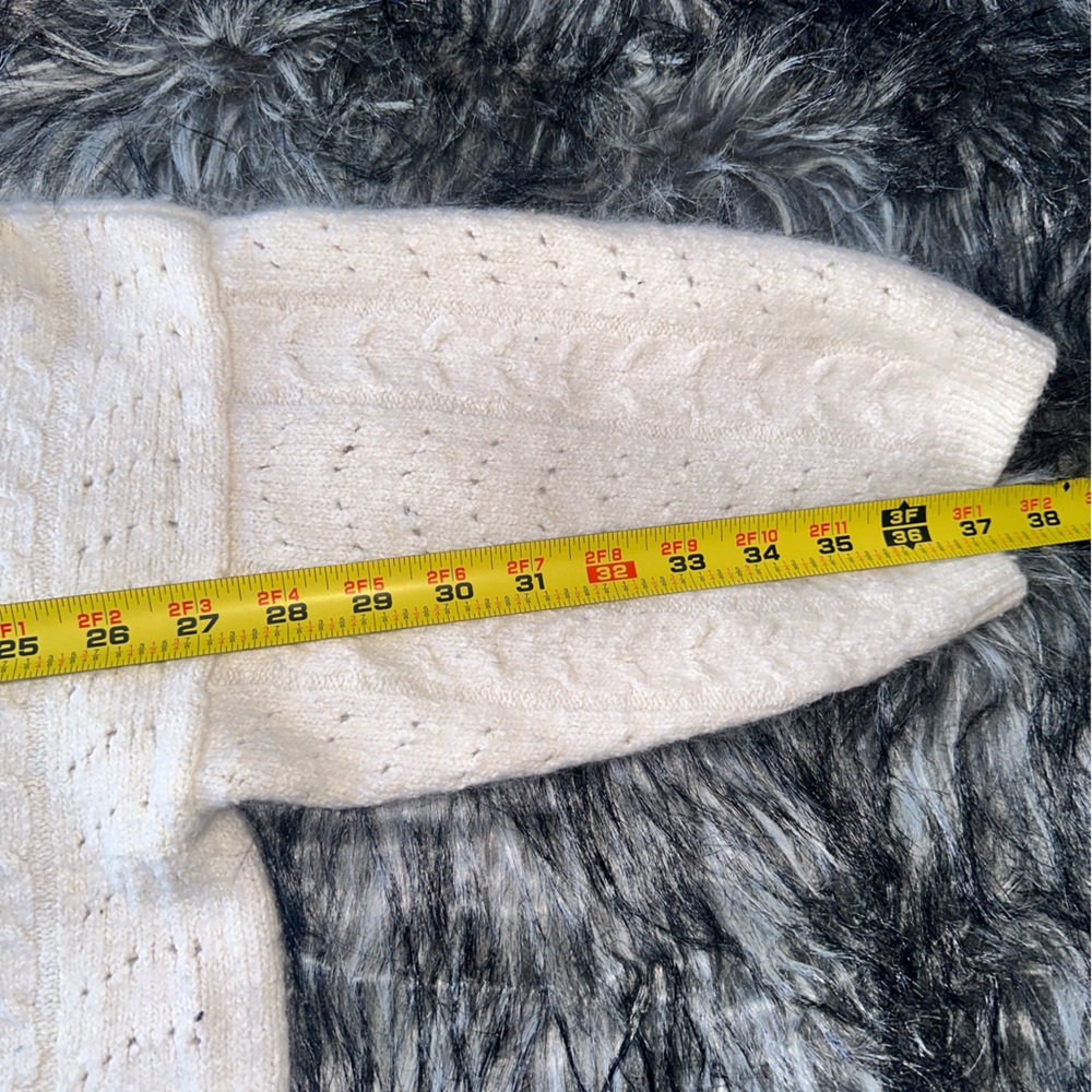 Vintage-Inspired Cream Cropped Cardigan Sweater - Picture 8 of 8